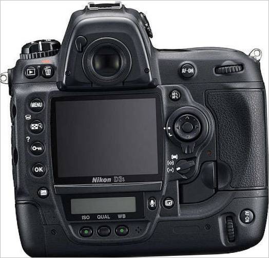Zrcadlovka Nikon D3s