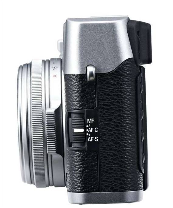 Kompaktní fotoaparát FUJIFILM FinePix X100S - boční pohled