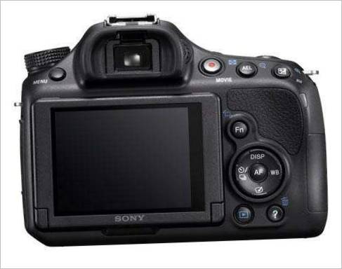 Digitální zrcadlovka Sony α58 s technologií Translucent Mirror - Displej