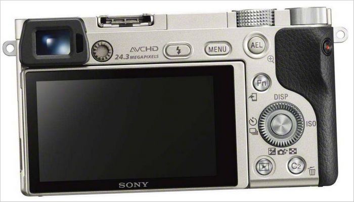Bezzrcadlovka Sony α6000 - displej
