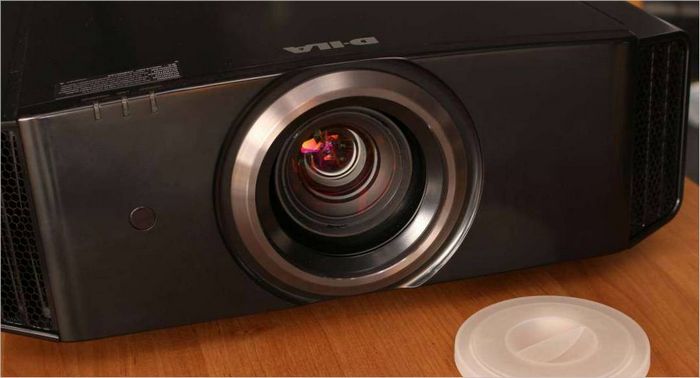 Kino projektor JVC DLA-X500R