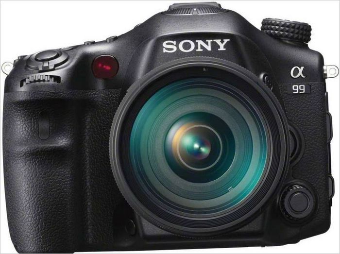 Kompaktní digitální fotoaparát Sony α99 - s objektivem