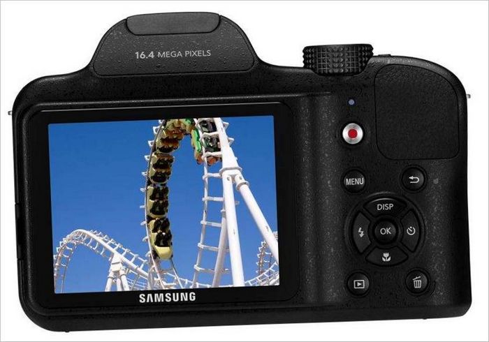 Kamera Samsung WB1100F SMART - displej