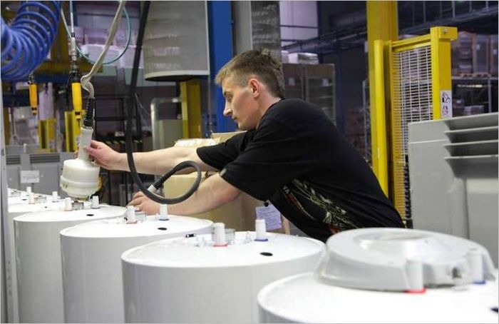 Továrna Ariston dokončuje montáž ohřívačů vody