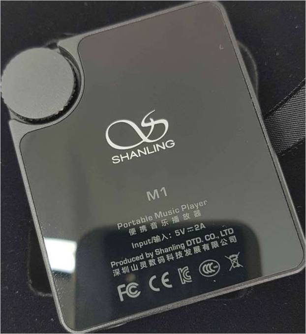 Zvukový přehrávač Shanling M1 Audio přehrávač Shanling M1, pohled zezadu