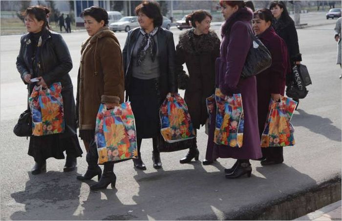 6. Taškent. V předvečer 8. března dostaly ženy ve zdravotnickém ústavu své 