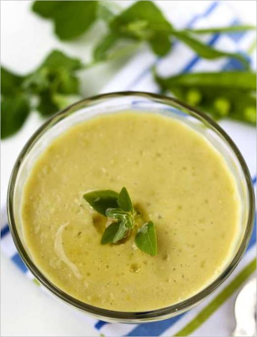 Krémová polévka z cukety a zeleného hráškuIMG_1501_sup_skabachkom_i_goroshkom