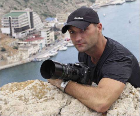 Michail Rugal je členem Ruského svazu fotografů přírody. Několikanásobný držitel ceny Golden Turtle za nejlepšího fotografa divoké přírody 2006, 2007, 2008, 2009