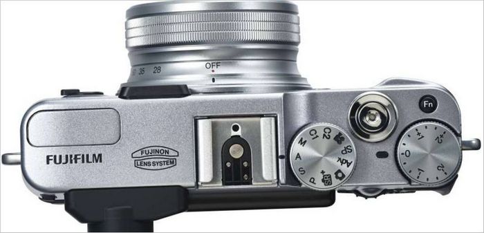 Kompaktní fotoaparát FUJIFILM X20 - ovládání