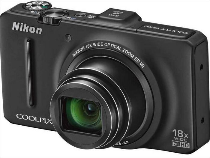 Kompaktní fotoaparát Nikon Coolpix S9300