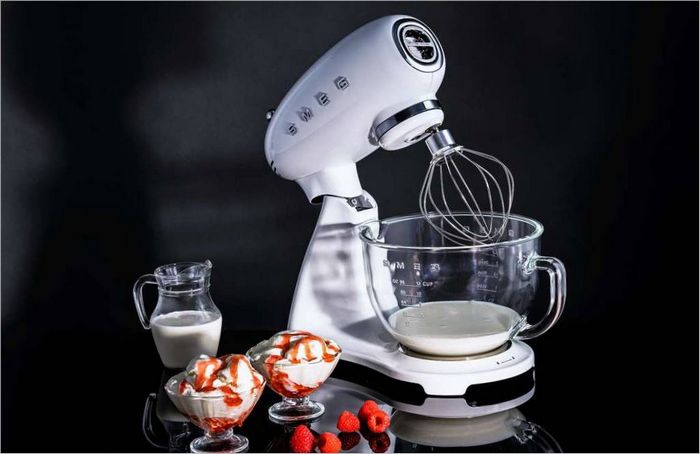 Smeg SMF13WHEU Smeg SF13WHEU