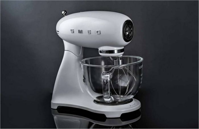 Smeg SF13WHEU planetární mixér Smeg SF13WHEU planetární mixér